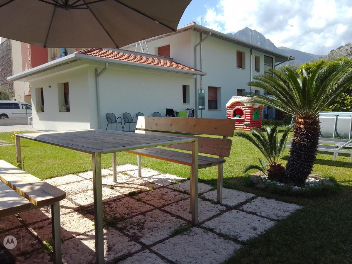 Sam&Sun Apartman Torbole Sul Garda Kültér fotó